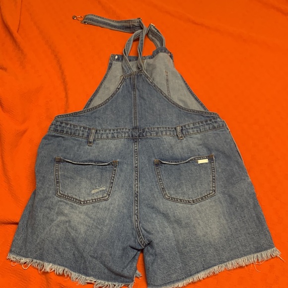 Ripe denim Maternity shortalls- M. Adjustable, gently used. - Picture 5 of 5